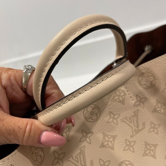 Louis Vuitton Monogram Mahina Bella Tote (JB1294) - Picture 10 of 14